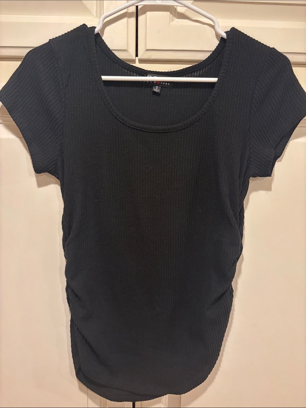 Black Ribbed Scoop Neck Short Sleeve Tee